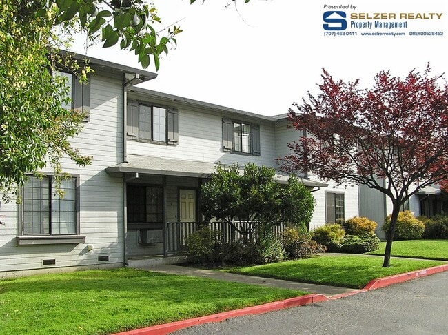 Building Photo - 880 S Orchard Ave Unit #A-H Rental