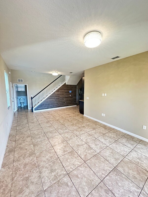 Photo - 2412 Seven Oaks Dr