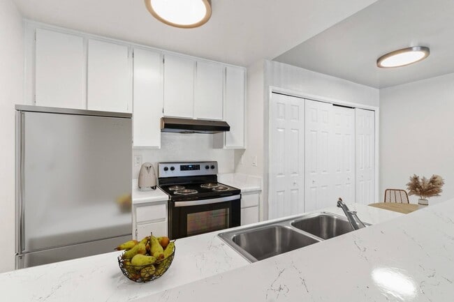 Photo - Parkwood Apartments