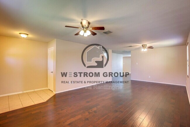 Photo - 4544 Martingale View Ln