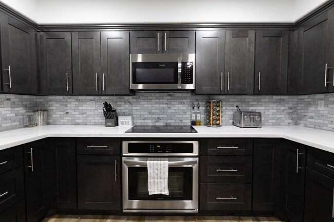 Photo - 8932 Gateway View Ct