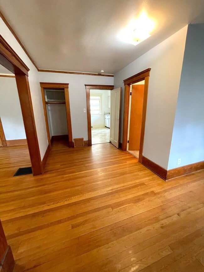 Photo - 914 Vaughn St Unit #1