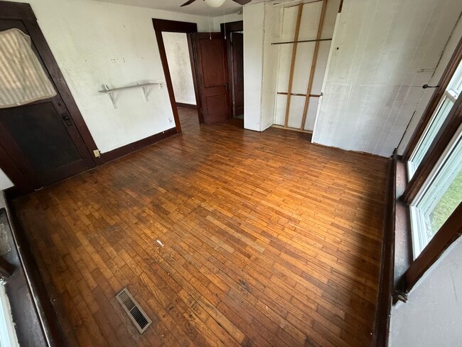 Photo - 319 S Ashby Ave