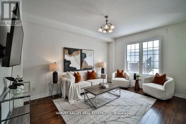 Photo - 159 Hammersly Blvd