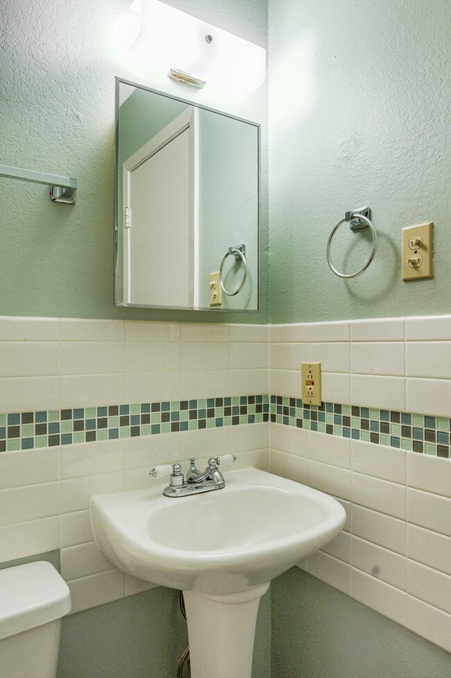 Photo - Daughtery Place 1 Bedroom Upstairs Condominium