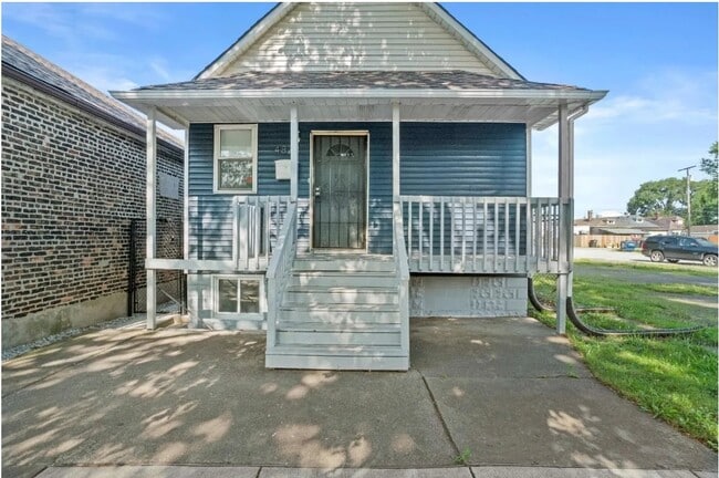 Building Photo - 4828 Alexander Ave Rental