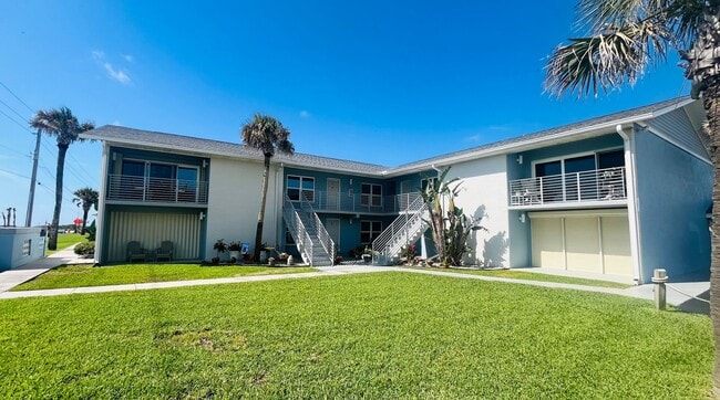Building Photo - Beautiful Condo with Ocean Views
