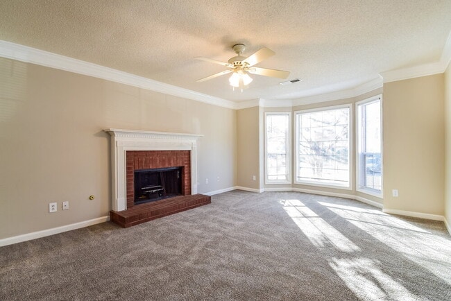 Photo - 208 Chesapeake Ln