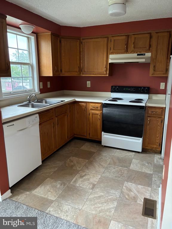 Photo - 1537 Violet Dr
