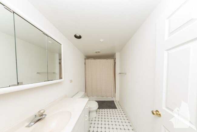 Photo - 2318 N Southport Ave Unidad 3R