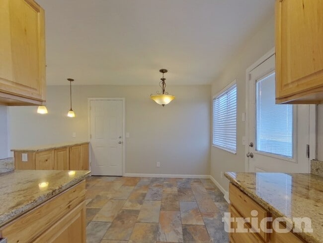 Photo - 10435 W 107th Pl