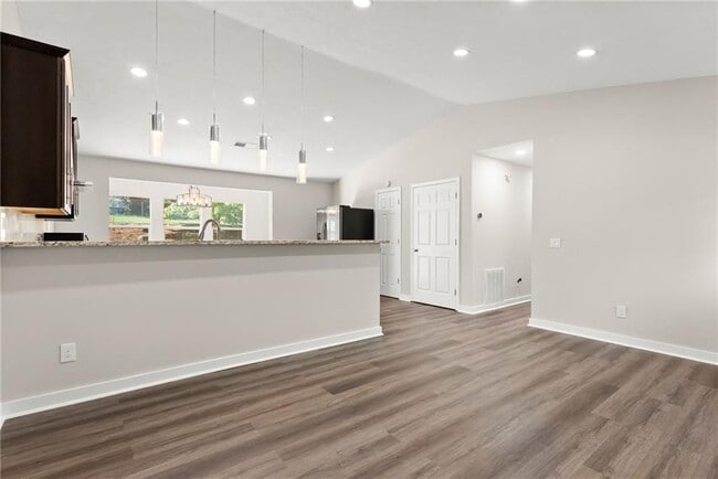 Photo - 2050 Shaffer Rd