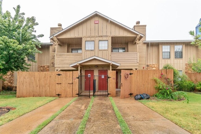 Building Photo - 14415 N Pennsylvania Ave Unit D Rental