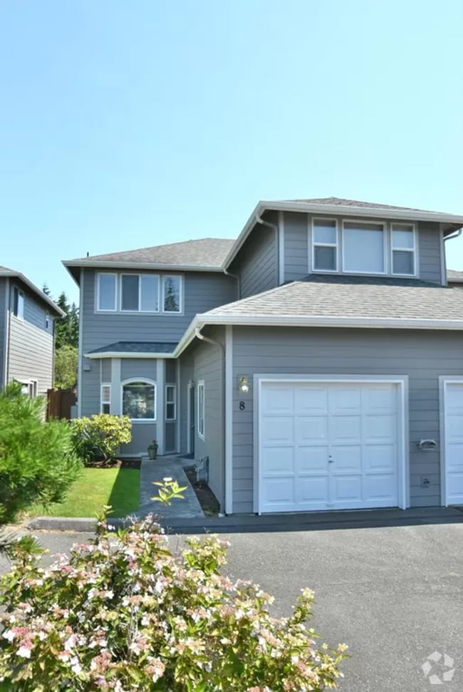 Building Photo - 3bd/2.5ba Edmonds Home