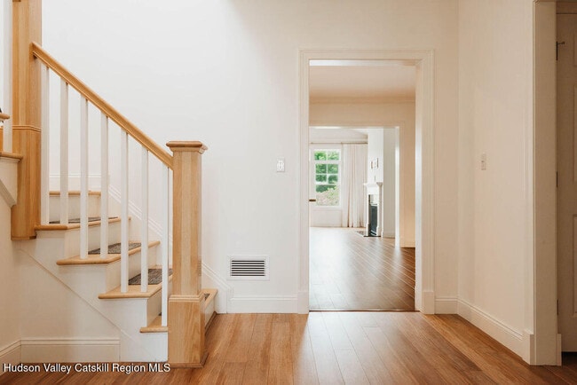 Photo - 43 Oakwood Ln