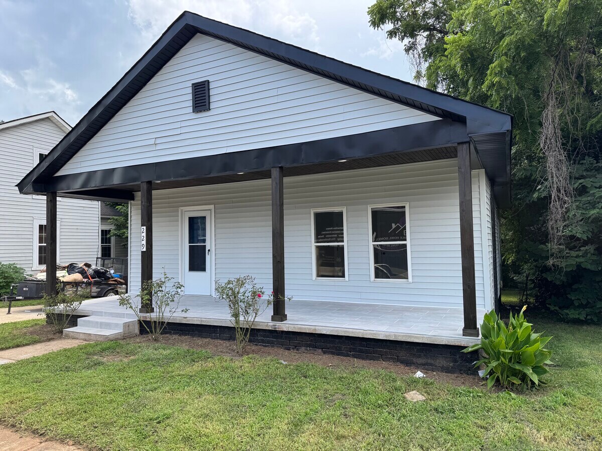 Photo - 229 Lewis St