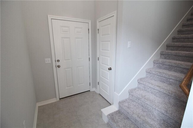 Photo - 1320 Ambler Dr