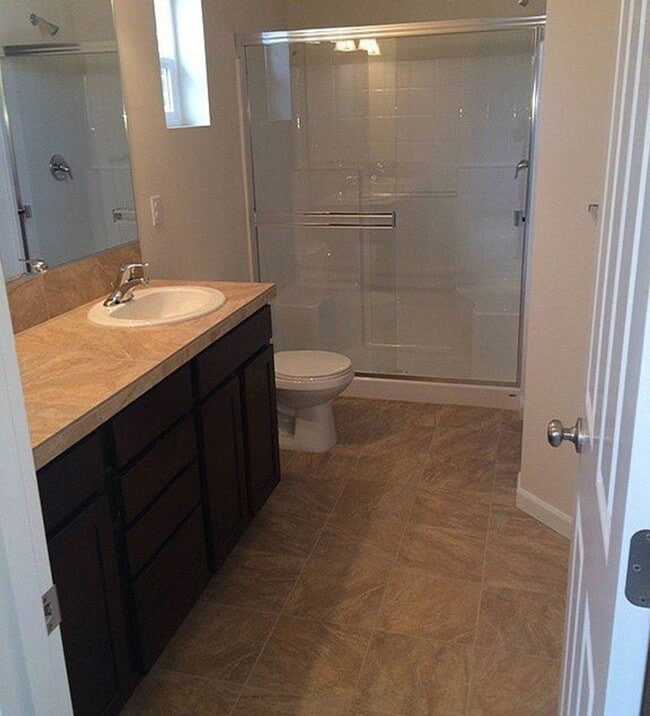 Photo - Luxurious Home in Lynnwood with 4 bed and 2.5 Bath