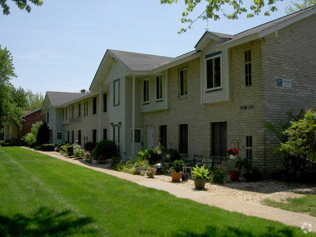 Building Photo - 6 Boulder Ct Unit 6 Boulder Court Rental