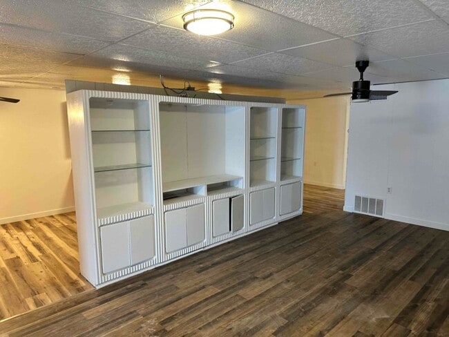 Photo - 1600 Curtis Ave Unit 4