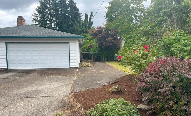 Photo - 15560 SE Thorville Ave