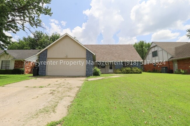 Photo - 4 Bed | 2 Bath in Broken Arrow!