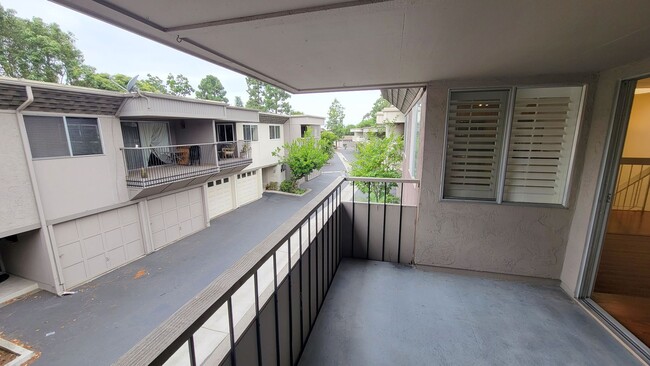 Photo - 3 bd/2 ba Townhouse close to USD.