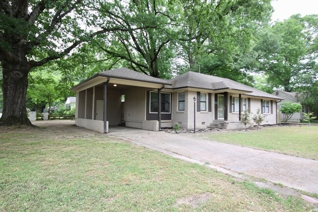Photo - GORGEOUS SPACIOUS CORNER LOT HOME FOR RENT