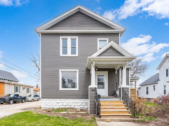 Building Photo - 183 E Merrill Ave