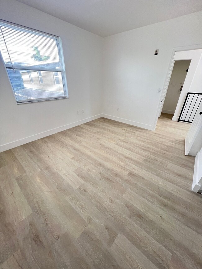 Photo - 720 NW 61st St