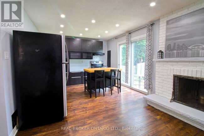 Photo - 25 Panorama Crescent