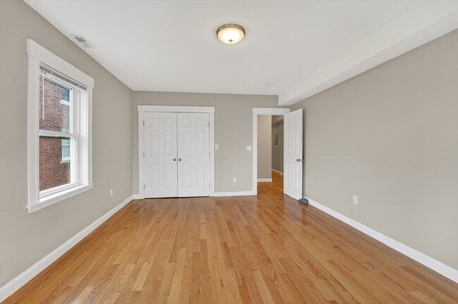 Photo - 25 Main St Unit Apt 3