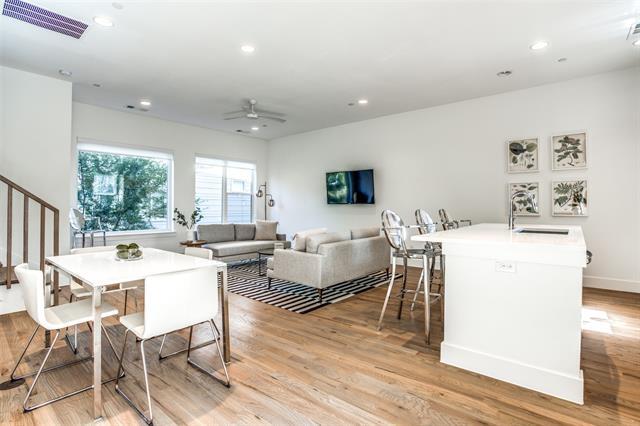 Photo - 5022 Belmont Ave