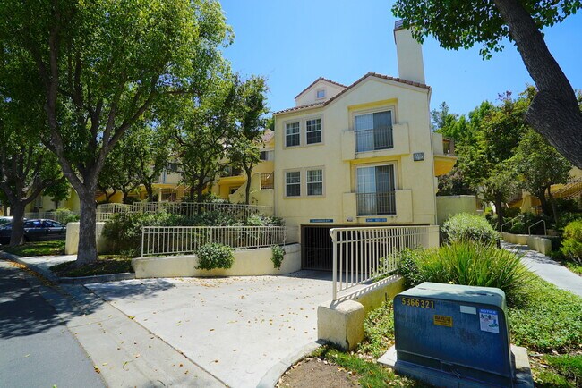 Siena Villas Valencia 2-Bedroom + Loft Con... - Siena Villas Valencia 2-Bedroom + Loft Con...