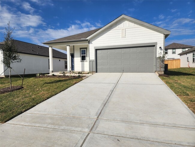 Building Photo - 31322 Gayle Prairie Oaks St