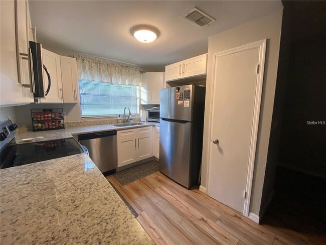 Photo - 255 W Osceola St