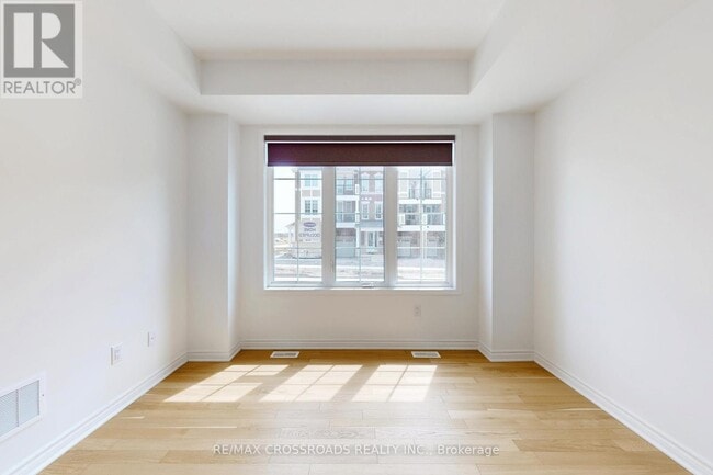 Photo - 34 Avani Ave