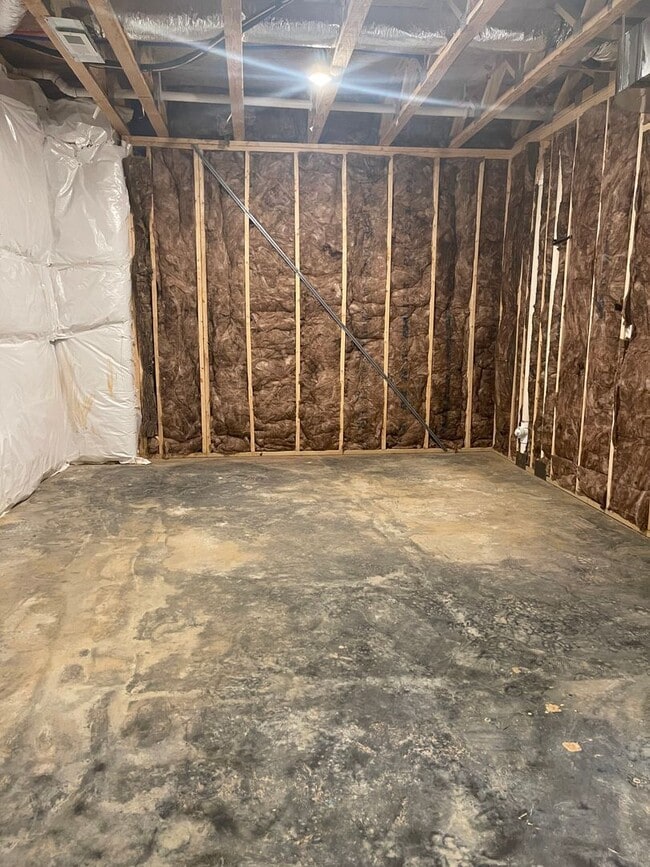 Photo - Townhouse for Rent in Crescent Ridge