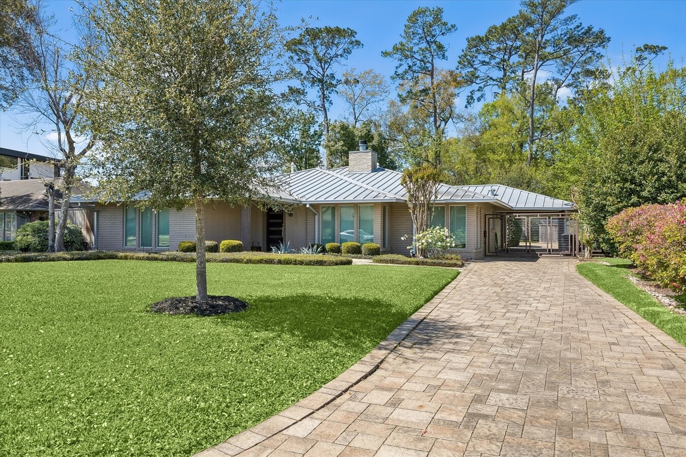 Photo - 623 Pinehaven Dr