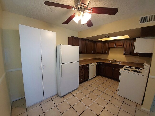 Photo - AFFORDABLE UNIT IN TEMPE!