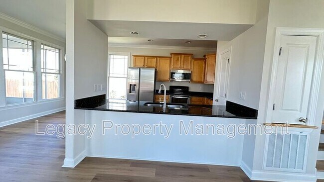 Photo - 40 Golden Oats Dr