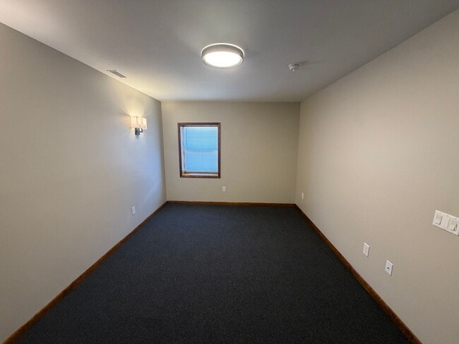 602 W 5th St Unit 4
