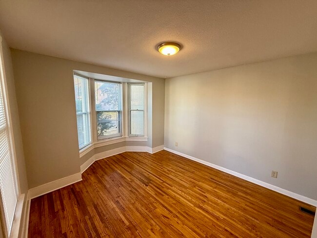 Photo - 1430 Madison St NE