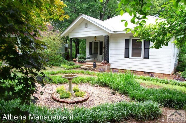 3 br, 2 bath House - 210 HILLSIDE STREET - 3 br, 2 bath House - 210 HILLSIDE STREET
