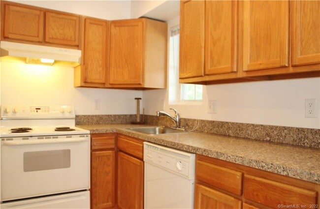 Photo - 673 Hope St Unidad A