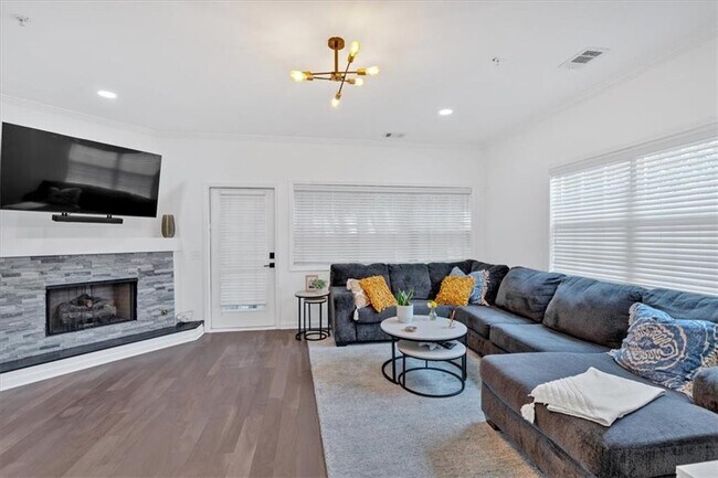 Photo - 1543 Springleaf Cove SE