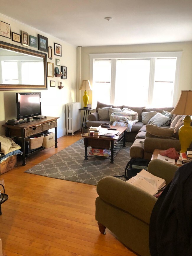 Photo - 14 Centre St