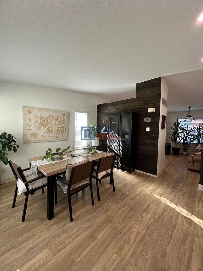 Photo - 9597 Fox Den Dr