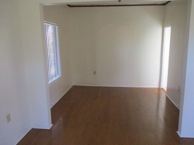 Photo - Kensington: 1 Bedroom 1 Bath Unit 01