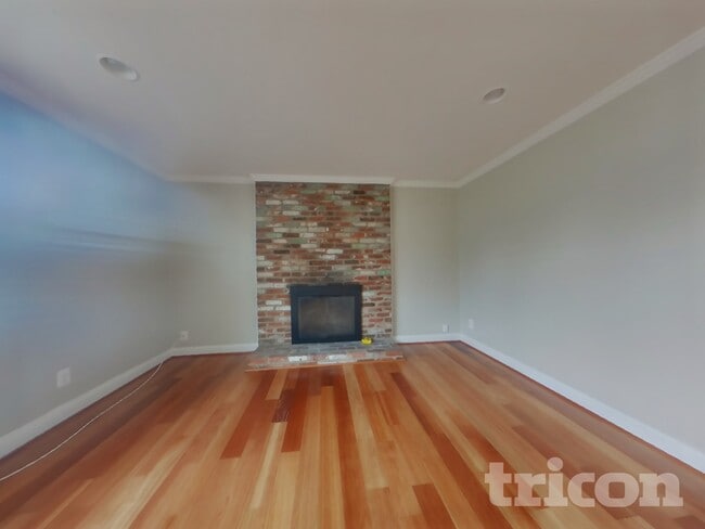 Photo - 2006 Kirklin Dr